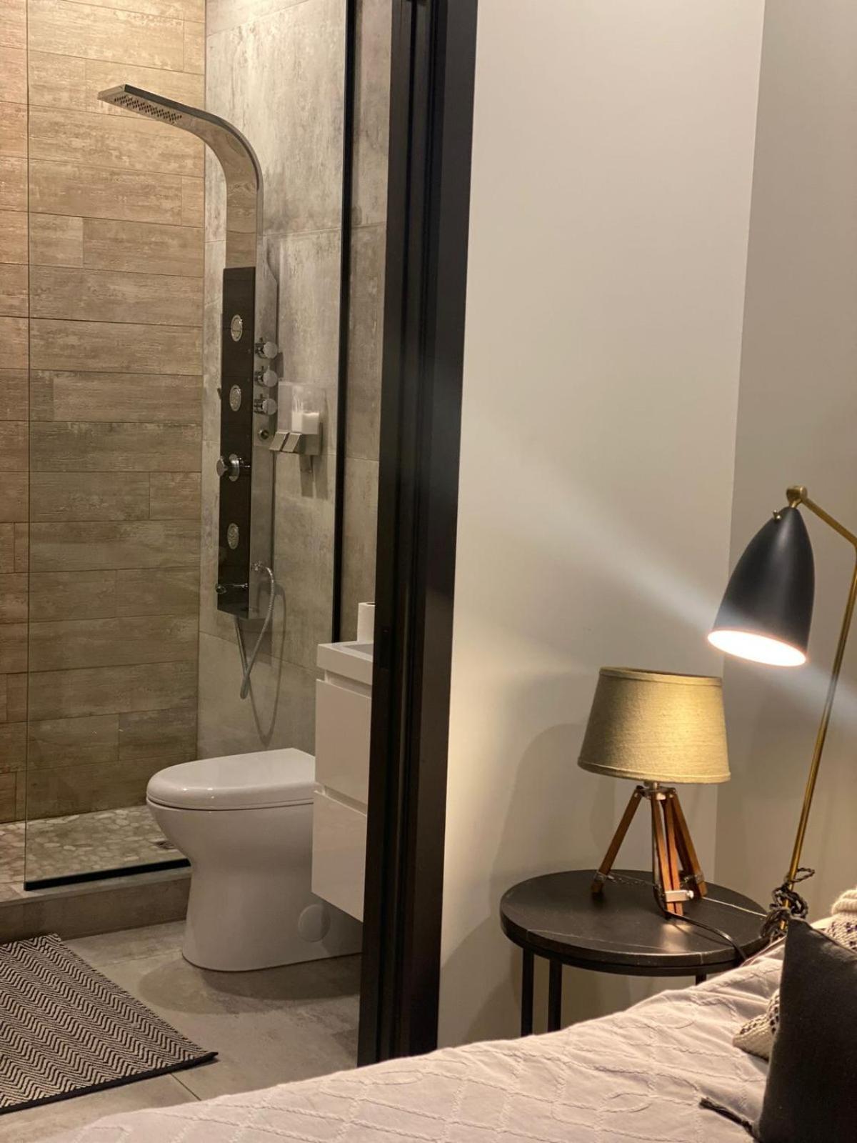 Private Room & Private Bathroom In Le Plateau Montreal Bagian luar foto
