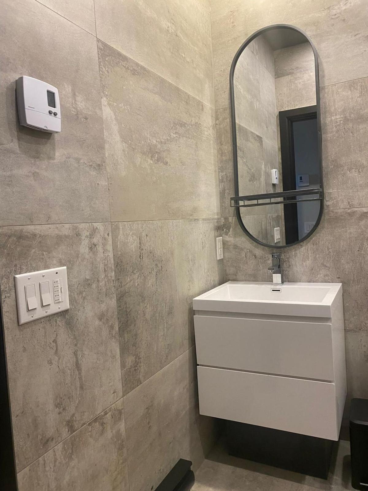 Private Room & Private Bathroom In Le Plateau Montreal Bagian luar foto